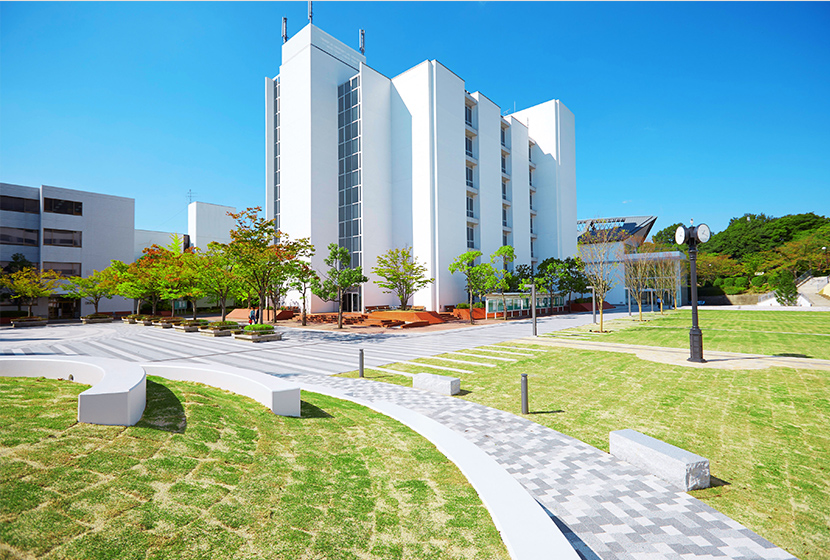 大阪経済法科大学