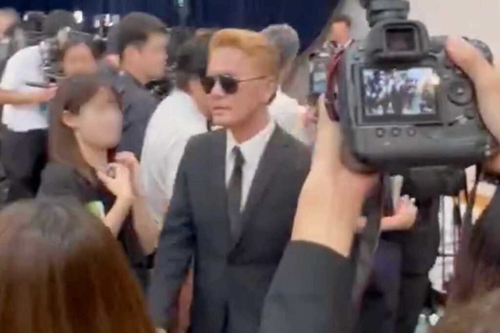 ものまね芸人　RYO
