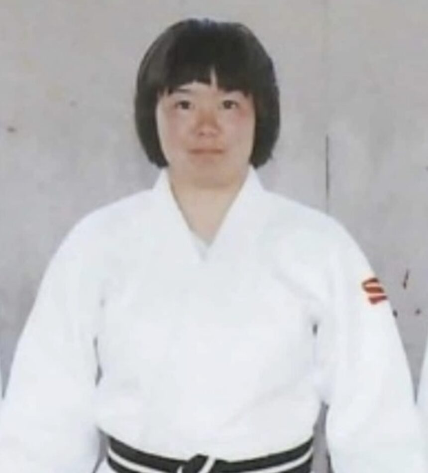 【画像20選】やす子のかわいい昔の写真から現在のファッションまで時系列で紹介！ | お笑いブログ