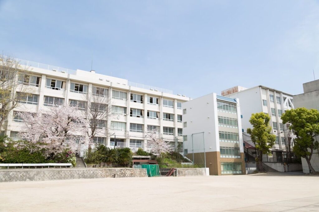 大阪夕陽丘学園高等学校（旧・大阪女子学園高等学校）